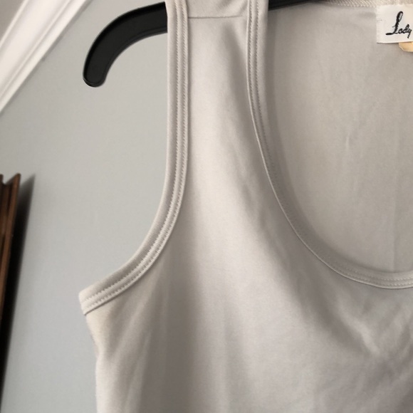 Lady Manhattan Light Silver Small Tank Top Shell - Picture 2 of 7